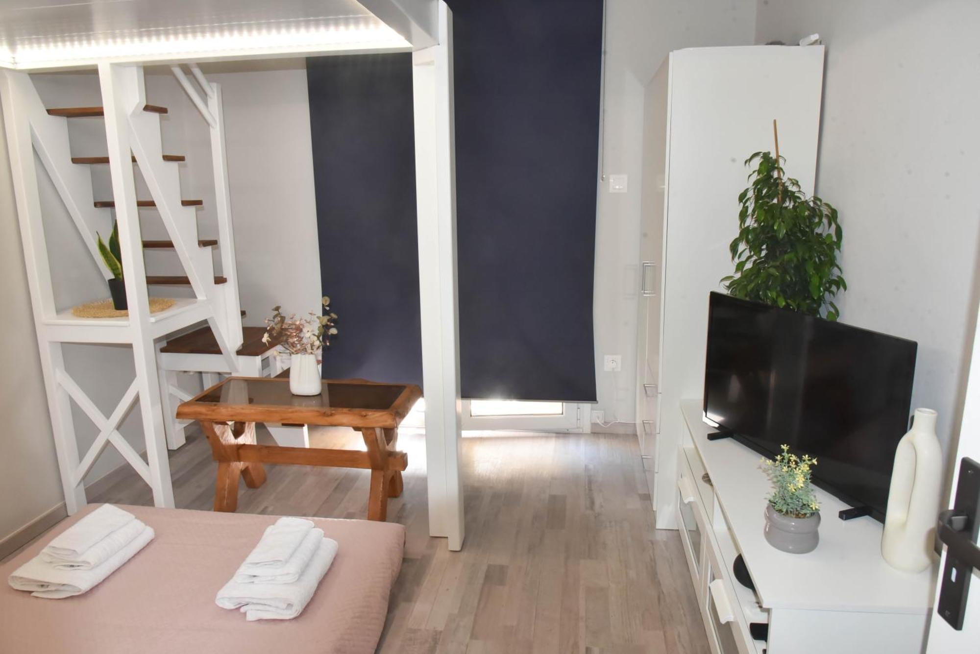 F K Apartments Artemida  Dış mekan fotoğraf