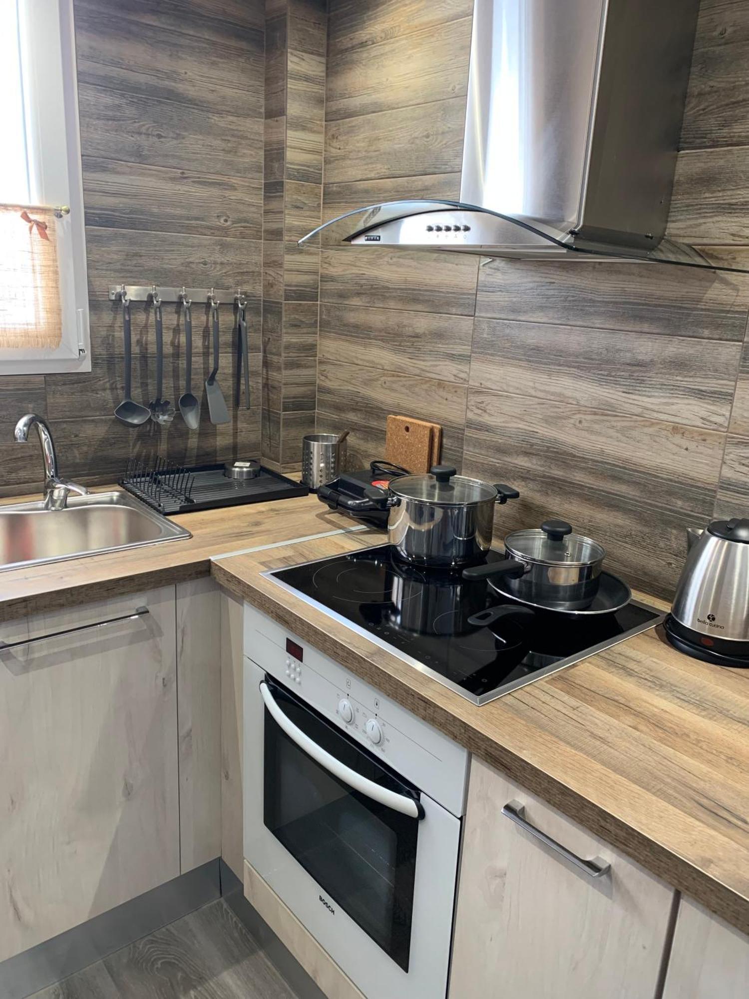 F K Apartments Artemida  Dış mekan fotoğraf
